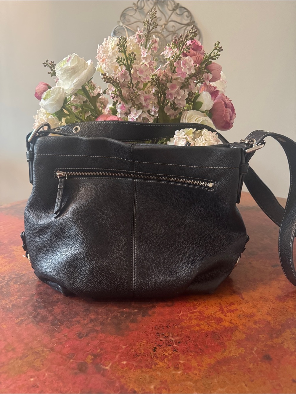 Classic Black Leather Crossbody Shoulder Bag pebble purse